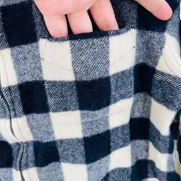 Ralph Lauren Womens L Buffalo Plaid Shacket Black and Ivory Full Zip 100%‎ Wool - Picture 6 of 7